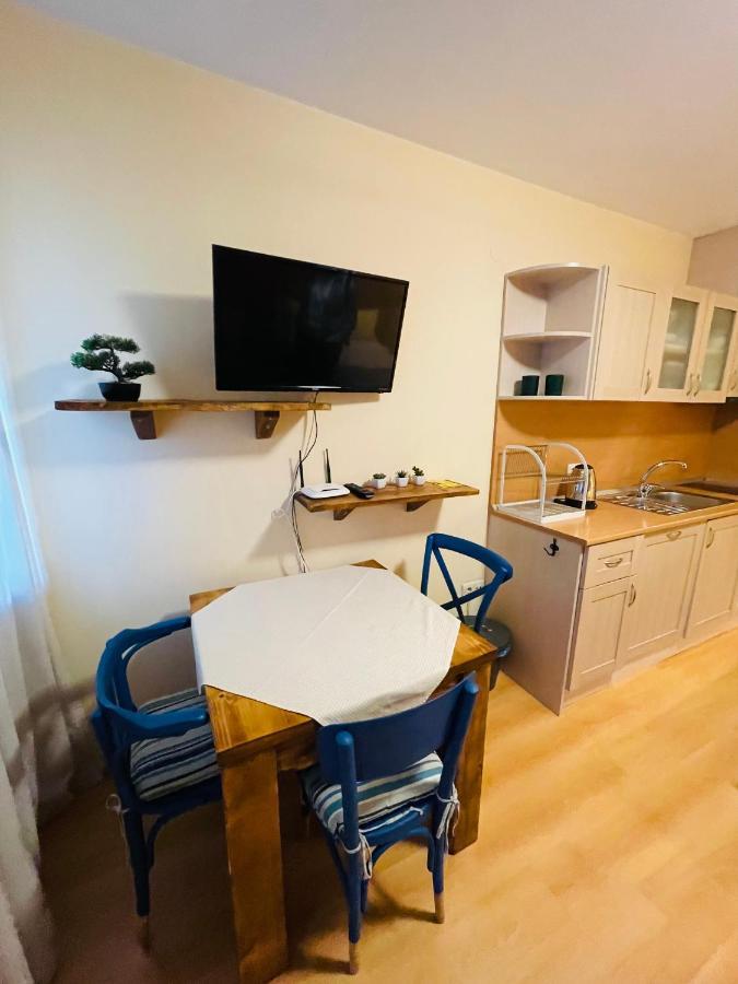 בורובץ Studio Kris Villa Park מראה חיצוני תמונה